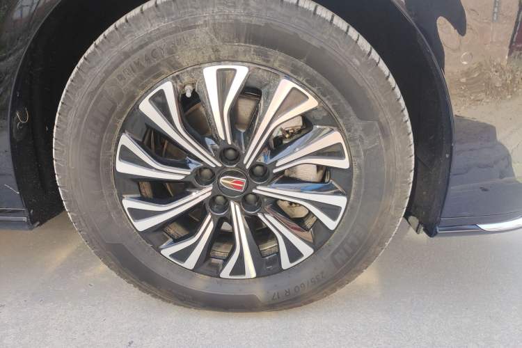 Used Hongqi HQ9 PHEV 2024 2.0T Four-Wheel Drive Luxury Edition Right Front Wheel Hub