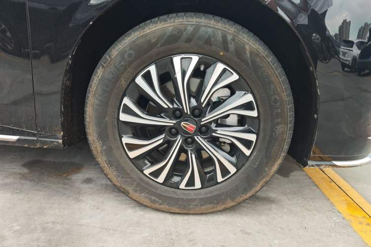 Used Hongqi HQ9 PHEV 2024 2.0T Four-Wheel Drive Business Edition Right Front Wheel Hub