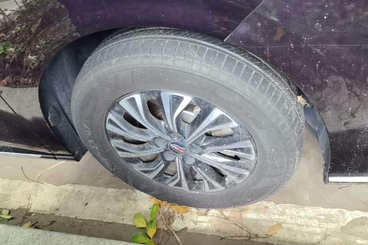 Used Hongqi HQ9 PHEV 2024 2.0T Four-Wheel Drive Luxury Edition Right Front Wheel Hub