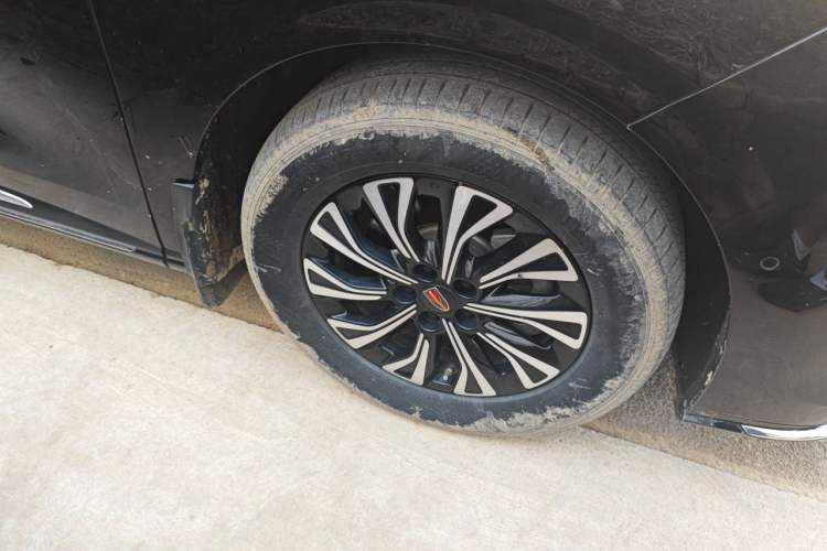 Used Hongqi HQ9 PHEV 2024 2.0T Four-Wheel Drive Luxury Edition Right Front Wheel Hub