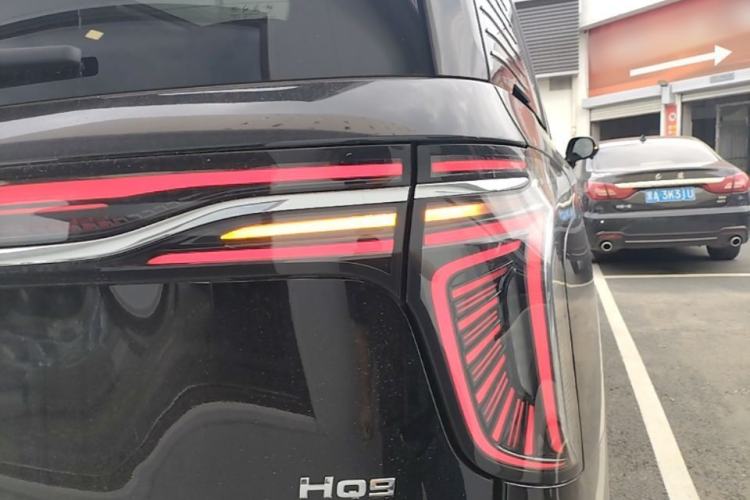 Used Hongqi HQ9 PHEV 2024 2.0T Four-Wheel Drive Business Edition Right Rear Taillight