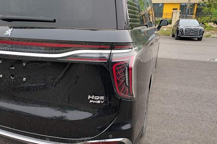 Used Hongqi HQ9 PHEV 2024 2.0T Four-Wheel Drive Business Edition Right Rear Taillight