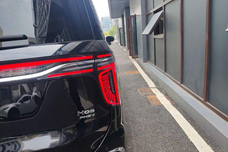 Used Hongqi HQ9 PHEV 2024 2.0T Four-Wheel Drive Business Edition Right Rear Taillight