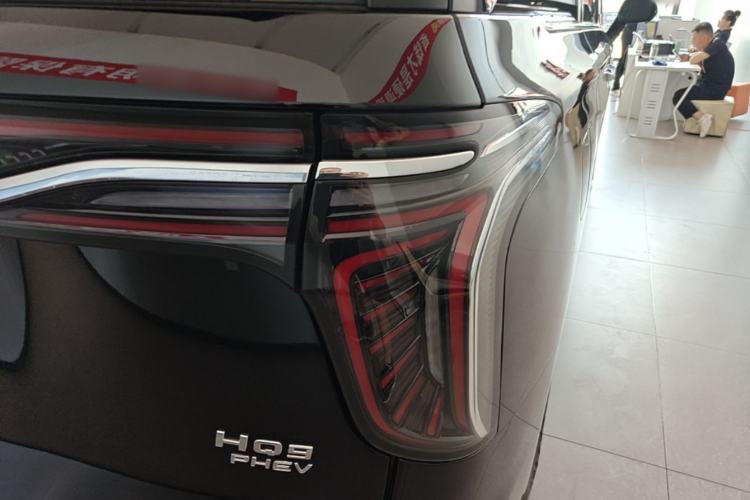 Used Hongqi HQ9 PHEV 2024 2.0T Four-Wheel Drive Business Edition Right Rear Taillight
