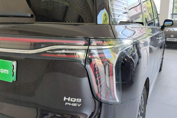 Used Hongqi HQ9 PHEV 2024 2.0T Four-Wheel Drive Luxury Edition Right Rear Taillight