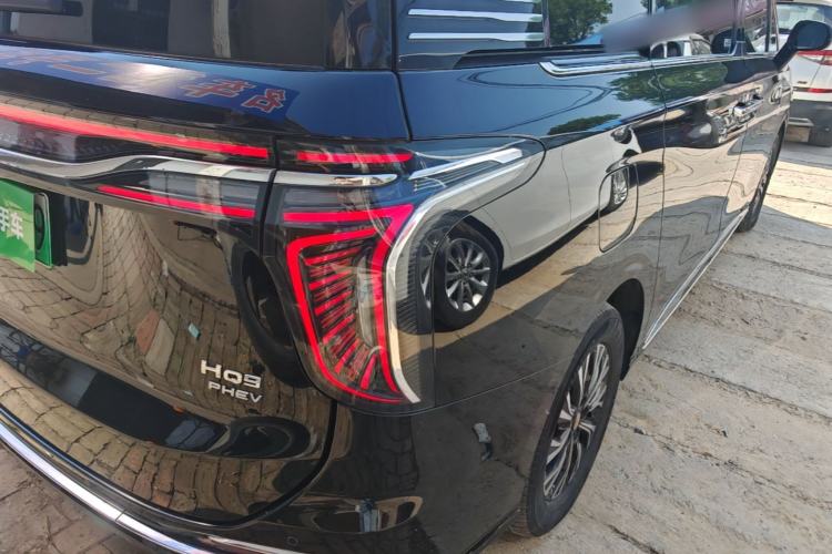 Used Hongqi HQ9 PHEV 2024 2.0T Four-Wheel Drive Business Edition Right Rear Taillight