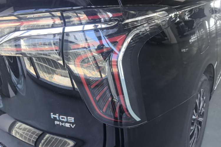 Used Hongqi HQ9 PHEV 2024 2.0T Four-Wheel Drive Business Edition Right Rear Taillight
