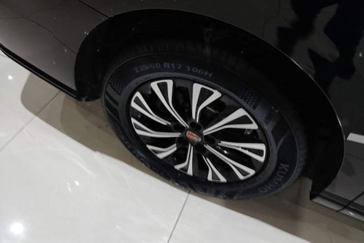Used Hongqi HQ9 PHEV 2024 2.0T Four-Wheel Drive Business Edition Right Rear Wheel Hub