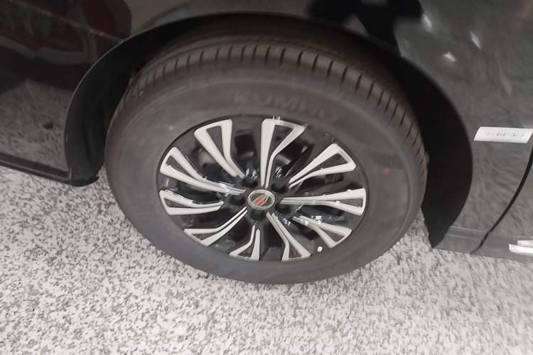 Used Hongqi HQ9 PHEV 2024 2.0T Four-Wheel Drive Business Edition Right Rear Wheel Hub