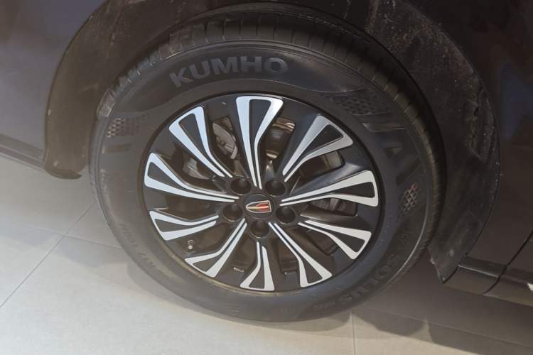 Used Hongqi HQ9 PHEV 2024 2.0T Four-Wheel Drive Luxury Edition Right Rear Wheel Hub