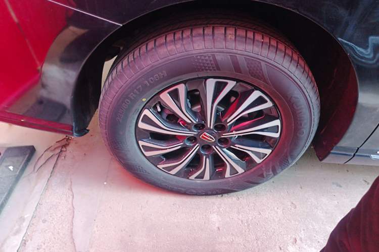 Used Hongqi HQ9 PHEV 2024 2.0T Four-Wheel Drive Business Edition Right Rear Wheel Hub