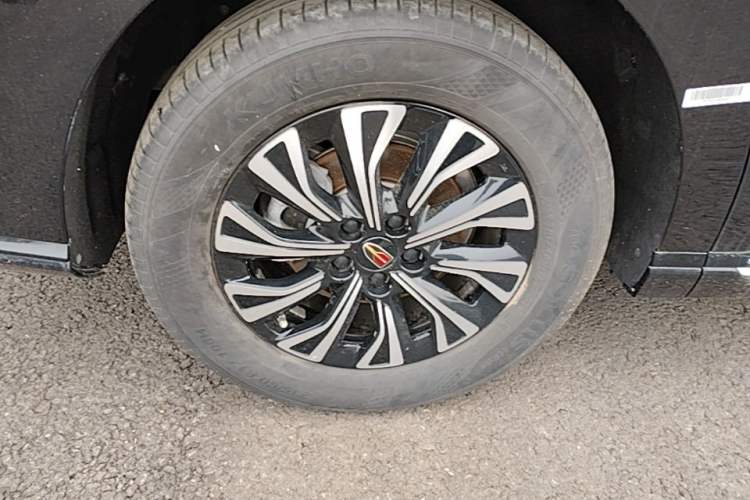 Used Hongqi HQ9 PHEV 2024 2.0T Four-Wheel Drive Business Edition Right Rear Wheel Hub