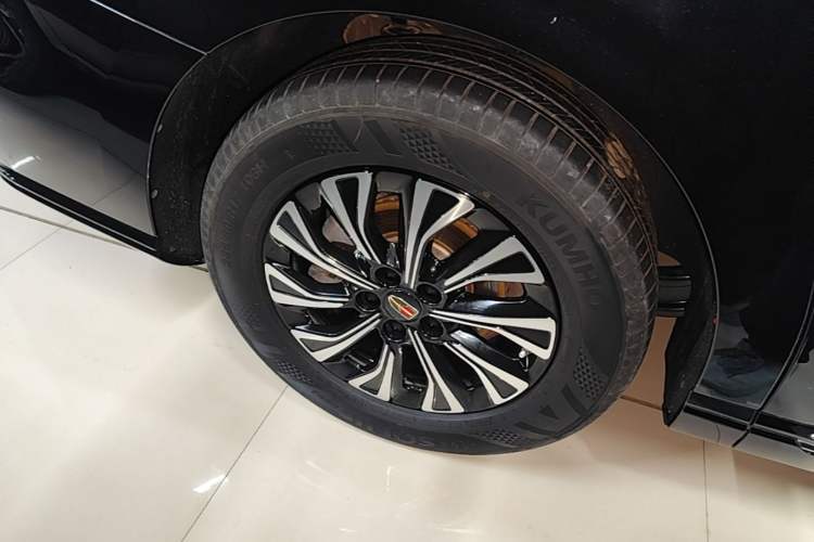 Used Hongqi HQ9 PHEV 2024 2.0T Four-Wheel Drive Business Edition Right Rear Wheel Hub