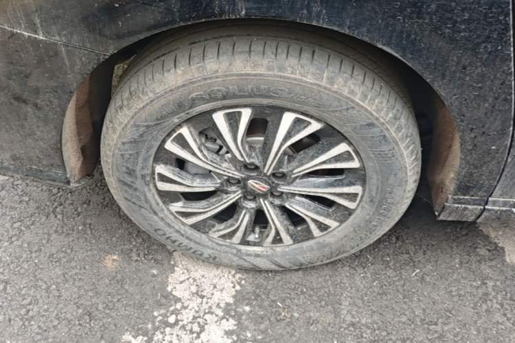 Used Hongqi HQ9 PHEV 2024 2.0T Four-Wheel Drive Business Edition Right Rear Wheel Hub