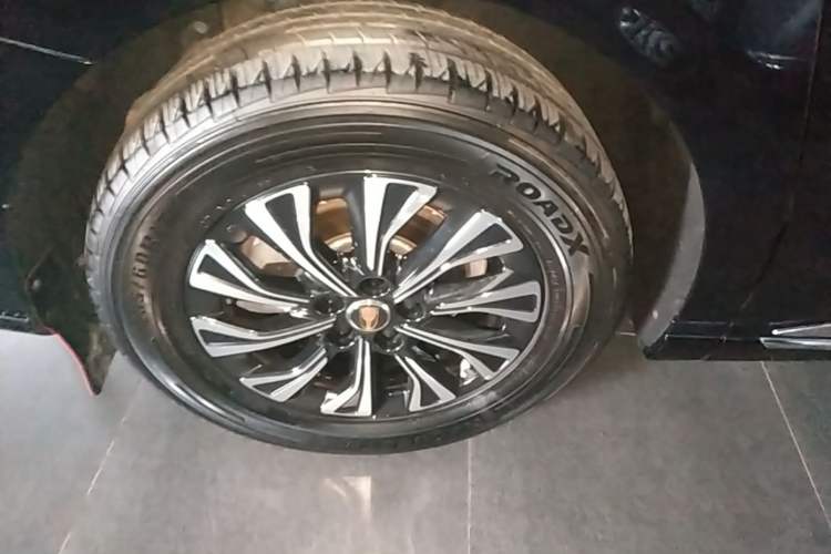 Used Hongqi HQ9 PHEV 2024 2.0T Four-Wheel Drive Luxury Edition Right Rear Wheel Hub