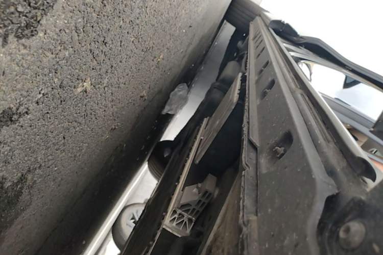 Used Hongqi HQ9 PHEV 2024 2.0T Four-Wheel Drive Business Edition Right Side Sill