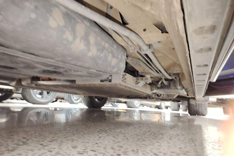 Used Hongqi HQ9 PHEV 2024 2.0T Four-Wheel Drive Business Edition Right Side Sill