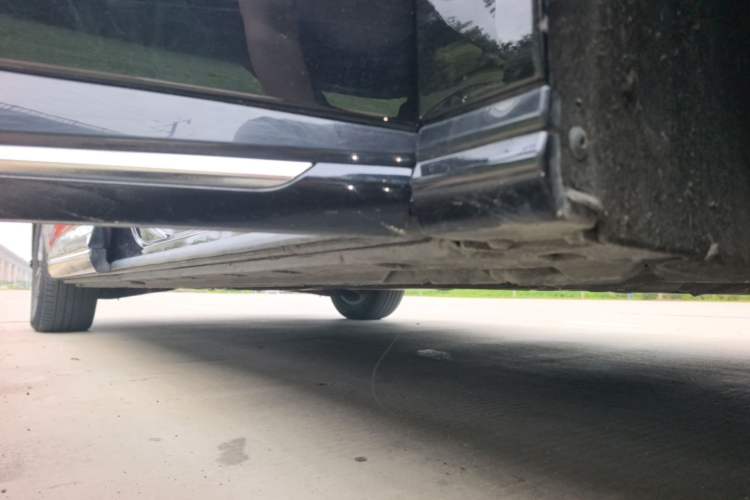 Used Hongqi HQ9 PHEV 2024 2.0T Four-Wheel Drive Business Edition Right Side Sill