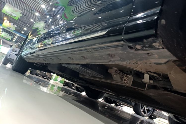 Used Hongqi HQ9 PHEV 2024 2.0T Four-Wheel Drive Luxury Edition Right Side Sill