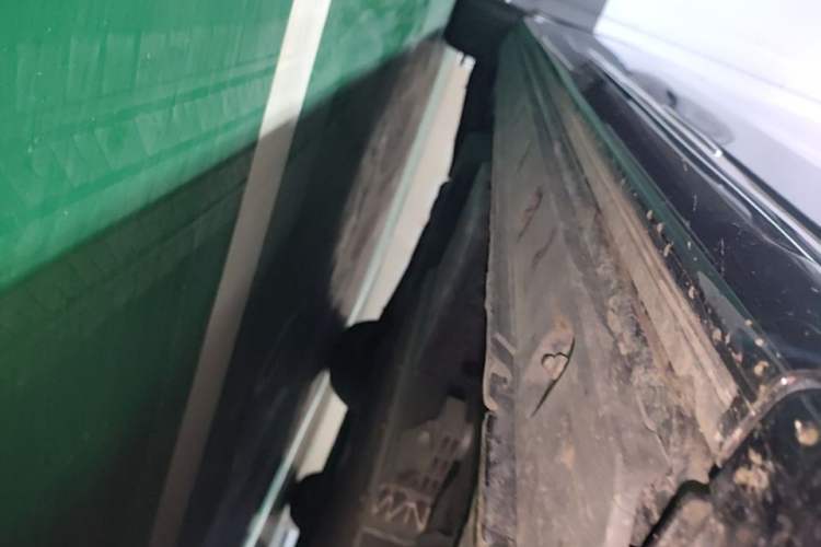 Used Hongqi HQ9 PHEV 2024 2.0T Four-Wheel Drive Business Edition Right Side Sill