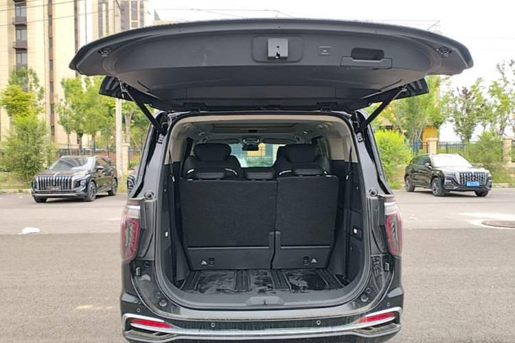 Used Hongqi HQ9 PHEV 2024 2.0T Four-Wheel Drive Business Edition Trunk