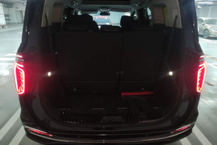 Used Hongqi HQ9 PHEV 2024 2.0T Four-Wheel Drive Luxury Edition Trunk