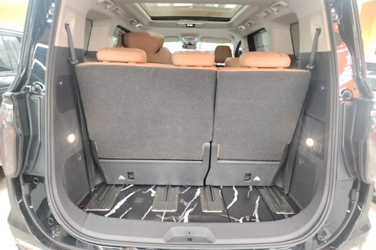 Used Hongqi HQ9 PHEV 2024 2.0T Four-Wheel Drive Business Edition Trunk