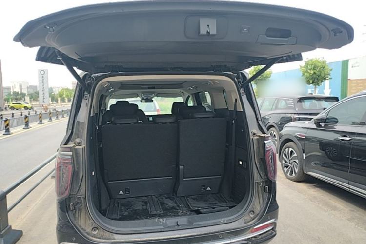 Used Hongqi HQ9 PHEV 2024 2.0T Four-Wheel Drive Business Edition Trunk