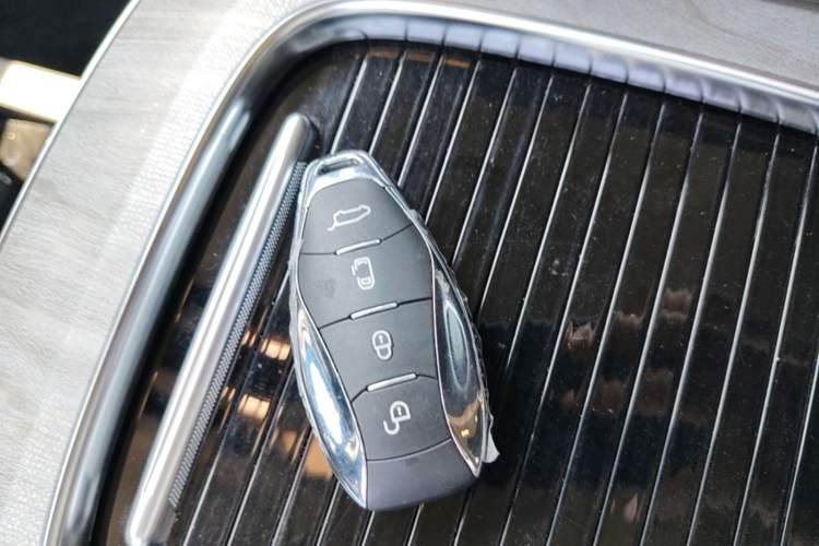 Used Hongqi HQ9 PHEV 2024 2.0T Four-Wheel Drive Business Edition Vehicle Key