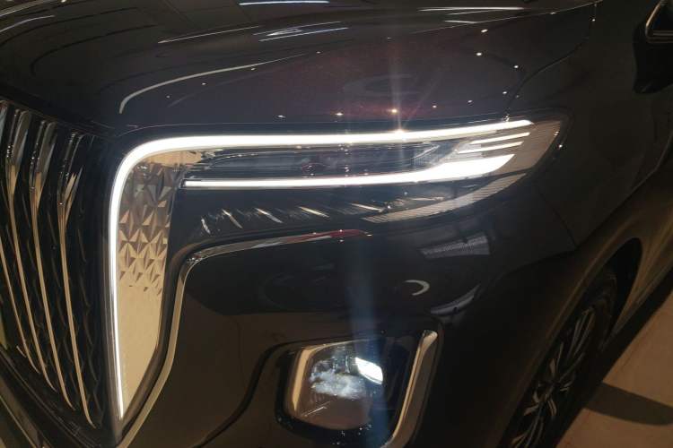 Used Hongqi HQ9 PHEV 2024 2.0T Four-Wheel Drive Luxury Edition Left Front Headlight