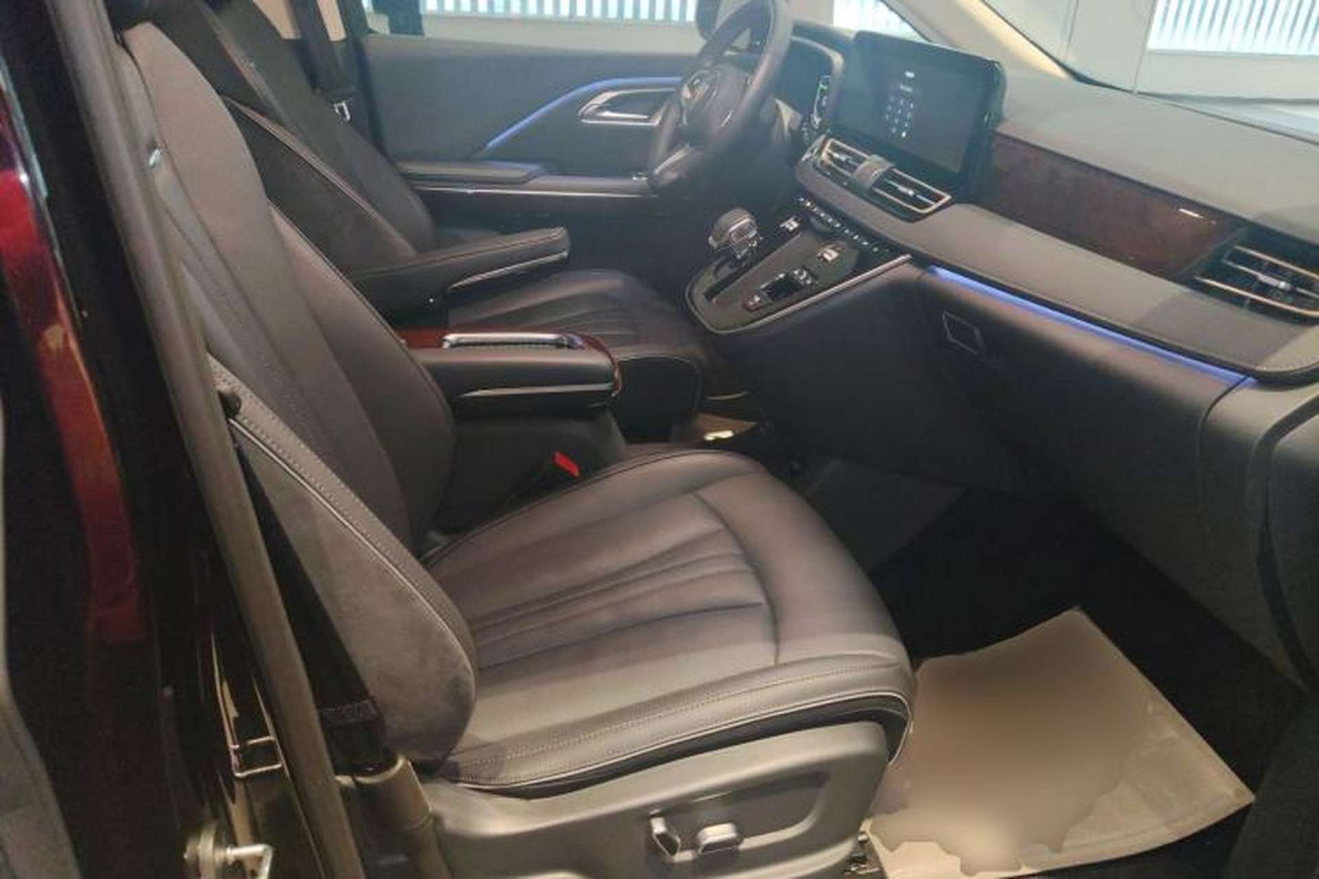 Used Hongqi HQ9 PHEV 2024 2.0T Four-Wheel Drive Luxury Edition Right Front Seat