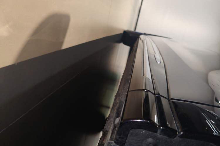 Used Hongqi HQ9 PHEV 2024 2.0T Four-Wheel Drive Luxury Edition Right Side Sill