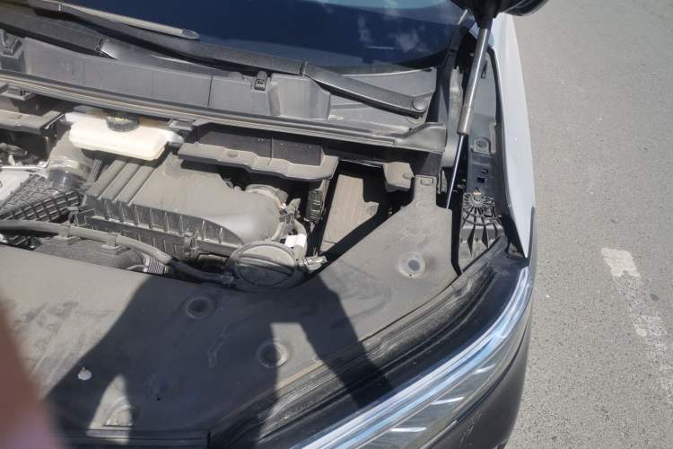 Used Hongqi HQ9 PHEV 2024 2.0T Four-Wheel Drive Business Edition Engine Bay Left