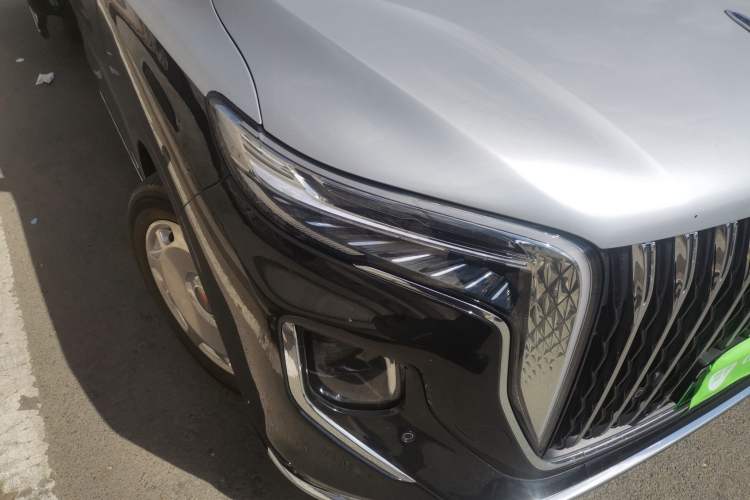 Used Hongqi HQ9 PHEV 2024 2.0T Four-Wheel Drive Business Edition Right Front Headlight