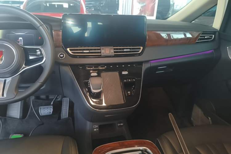 Used Hongqi HQ9 PHEV 2024 2.0T Four-Wheel Drive Luxury Edition Audio And AC Panel