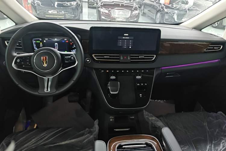 Used Hongqi HQ9 PHEV 2024 2.0T Four-Wheel Drive Luxury Edition Audio And AC Panel