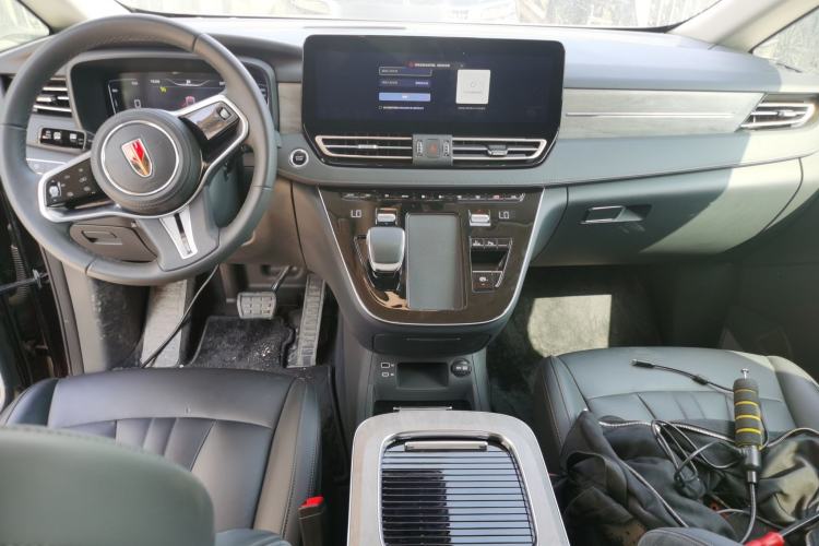 Used Hongqi HQ9 PHEV 2024 2.0T Four-Wheel Drive Business Edition Center Console
