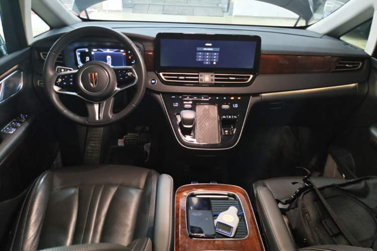 Used Hongqi HQ9 PHEV 2024 2.0T Four-Wheel Drive Luxury Edition Center Console