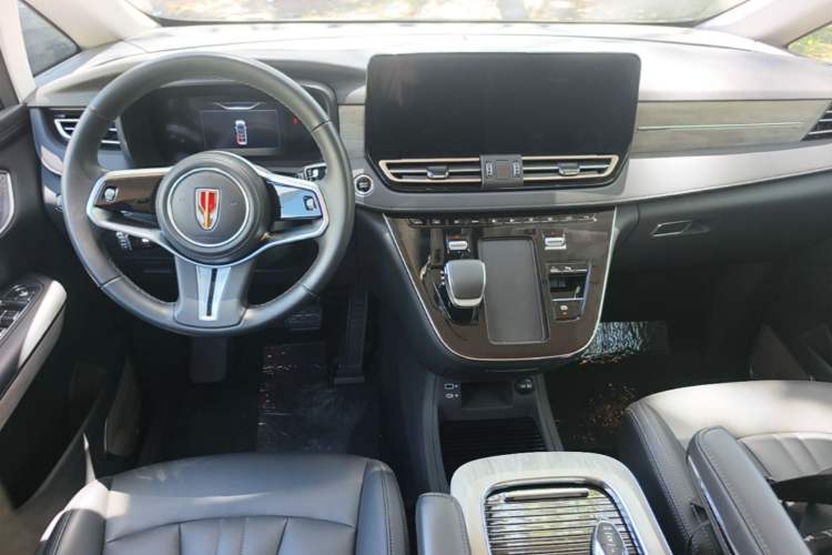 Used Hongqi HQ9 PHEV 2024 2.0T Four-Wheel Drive Business Edition Center Console