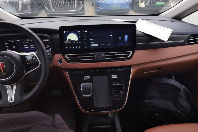 Used Hongqi HQ9 PHEV 2024 2.0T Four-Wheel Drive Business Edition Center Console