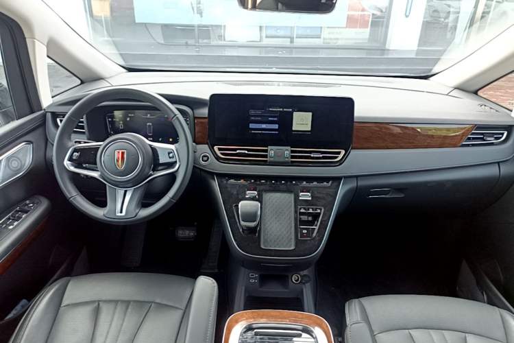 Used Hongqi HQ9 PHEV 2024 2.0T Four-Wheel Drive Luxury Edition Center Console