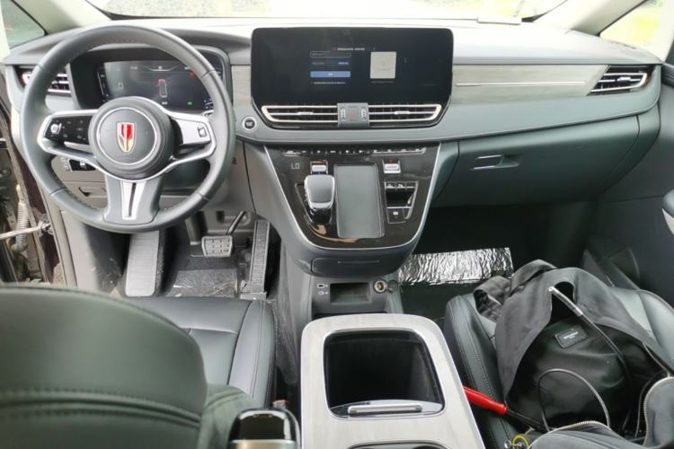 Used Hongqi HQ9 PHEV 2024 2.0T Four-Wheel Drive Business Edition Center Console
