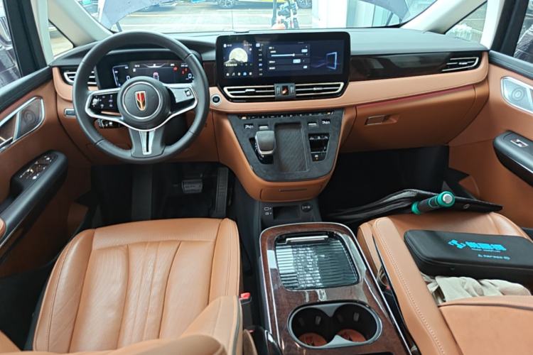 Used Hongqi HQ9 PHEV 2024 2.0T Four-Wheel Drive Luxury Edition Center Console