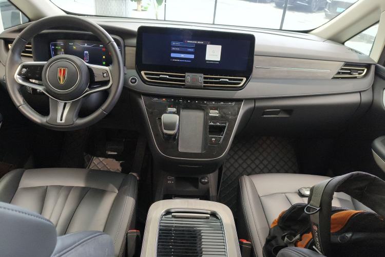 Used Hongqi HQ9 PHEV 2024 2.0T Four-Wheel Drive Business Edition Center Console