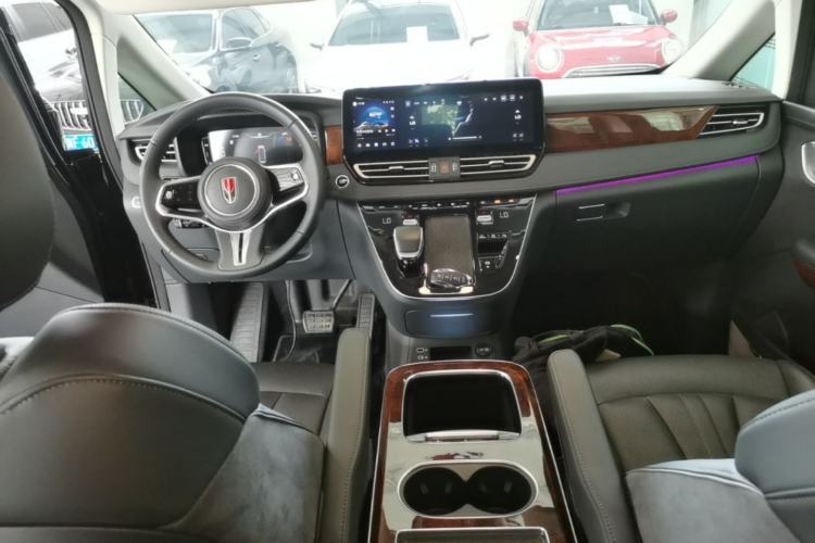 Used Hongqi HQ9 PHEV 2024 2.0T Four-Wheel Drive Luxury Edition Center Console