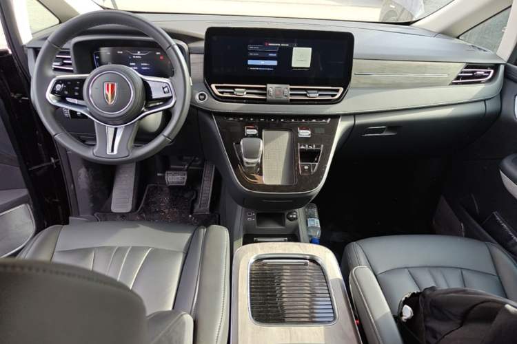 Used Hongqi HQ9 PHEV 2024 2.0T Four-Wheel Drive Business Edition Center Console