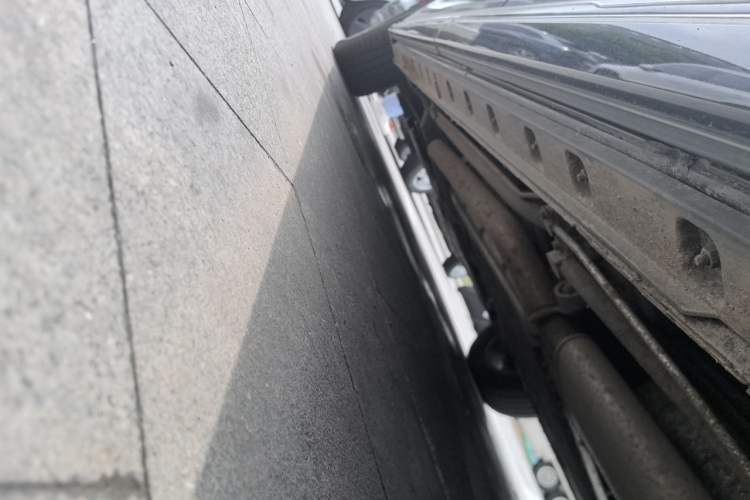 Used Hongqi HQ9 PHEV 2024 2.0T Four-Wheel Drive Business Edition Chassis Rear Left