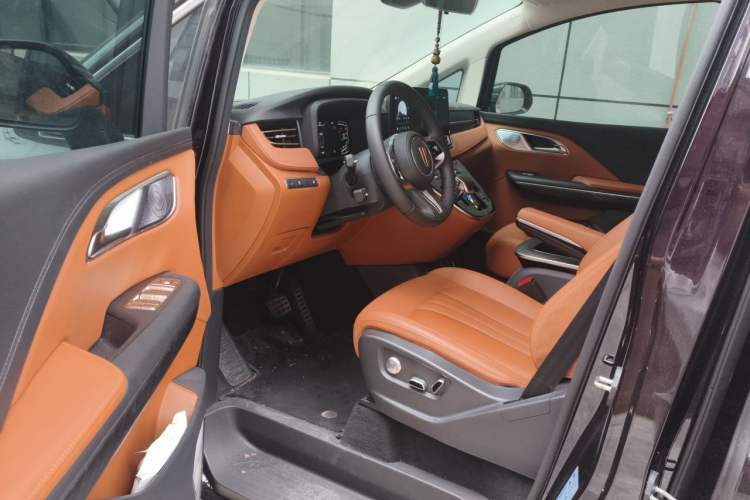 Used Hongqi HQ9 PHEV 2024 2.0T Four-Wheel Drive Business Edition Driver Seat