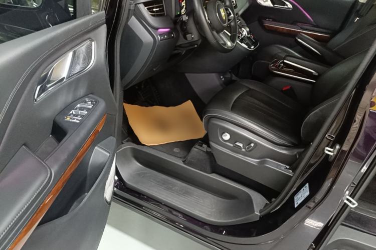 Used Hongqi HQ9 PHEV 2024 2.0T Four-Wheel Drive Luxury Edition Driver Seat
