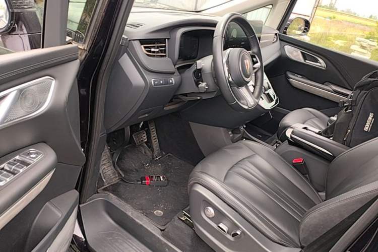 Used Hongqi HQ9 PHEV 2024 2.0T Four-Wheel Drive Business Edition Driver Seat